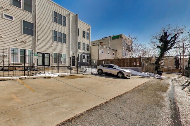 Building Photo - 1220 19th St NE