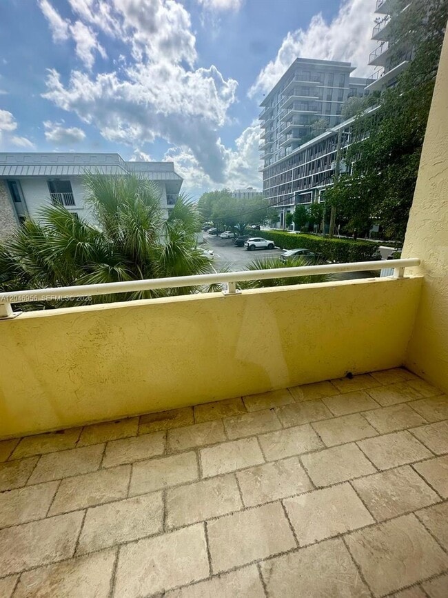 Building Photo - 5839 SW 74th Terrace