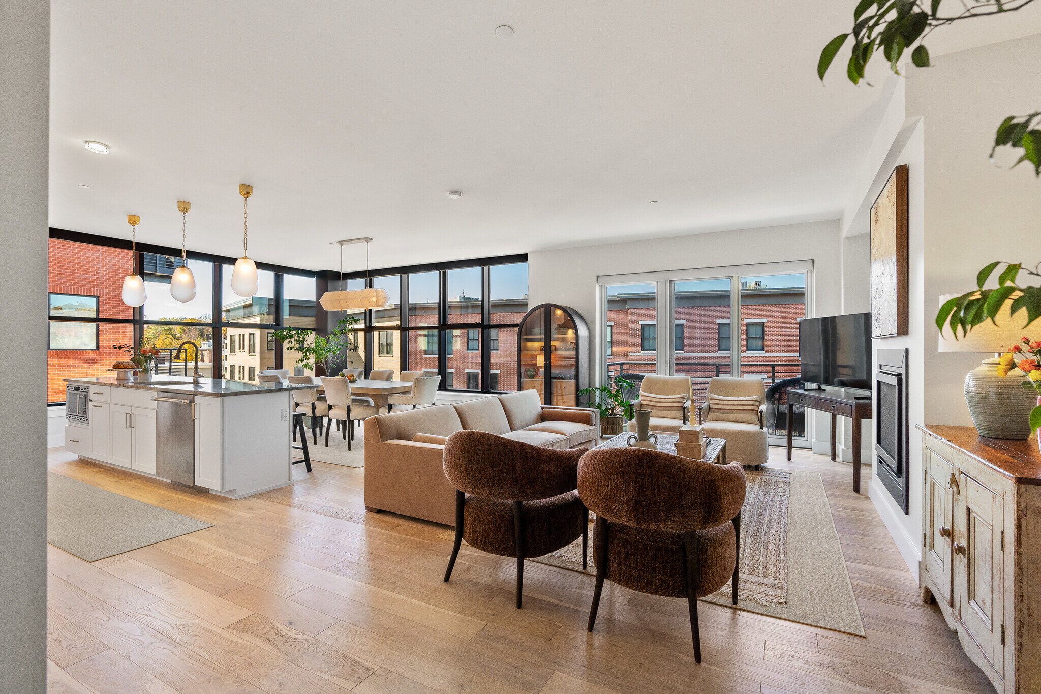 Building Photo - 383 Commercial St