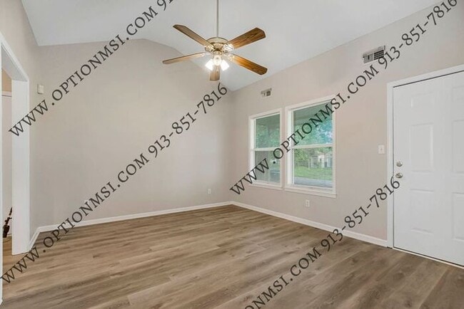Building Photo - What a sweet ranch!