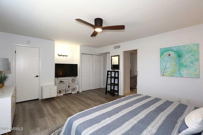 Building Photo - 8237 E Orange Blossom Ln