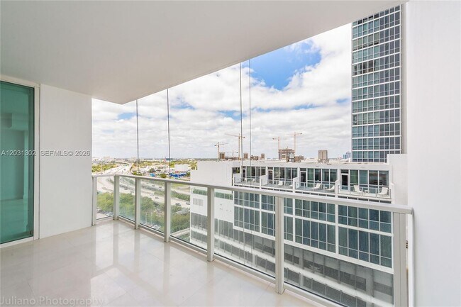 Building Photo - 1040 Biscayne Blvd