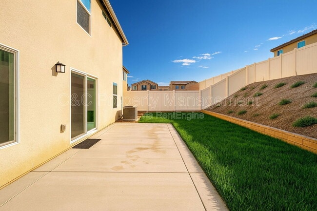 Building Photo - 25432 Cetara Dr