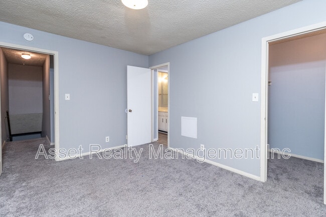 Building Photo - 9157 Cedarpark Ln NW