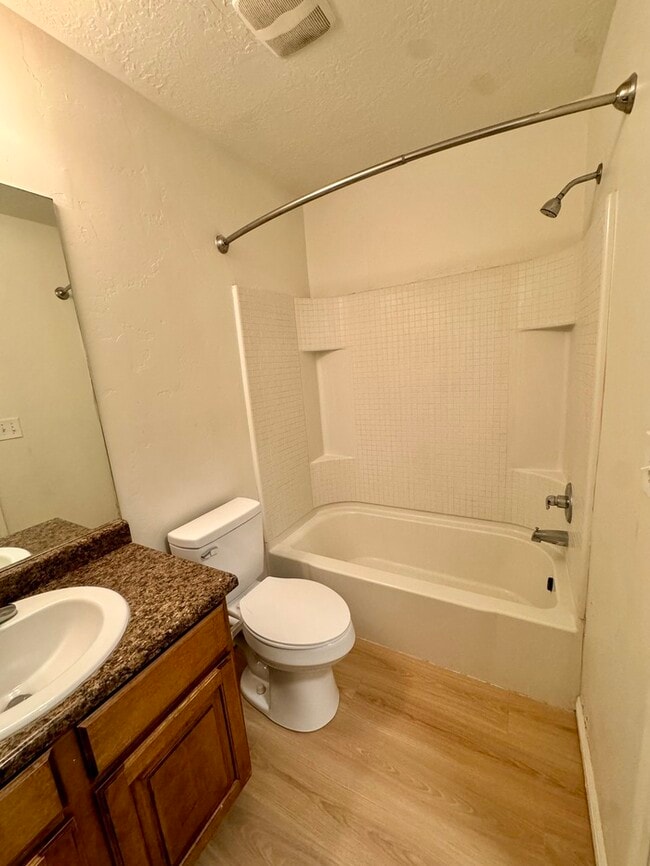 Building Photo - Your Next Home Awaits!