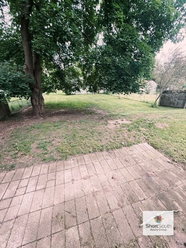 Building Photo - Updated 3 bed 1.5 bath Single Family Home in