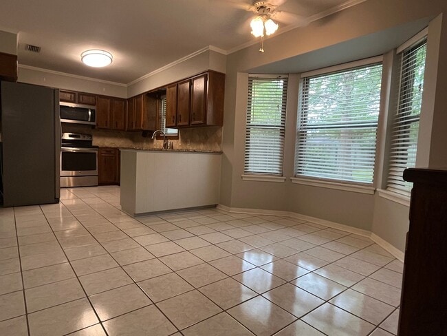 Building Photo - 617 Turtle Creek Dr