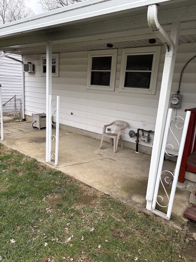 Building Photo - 2827 Acosta St