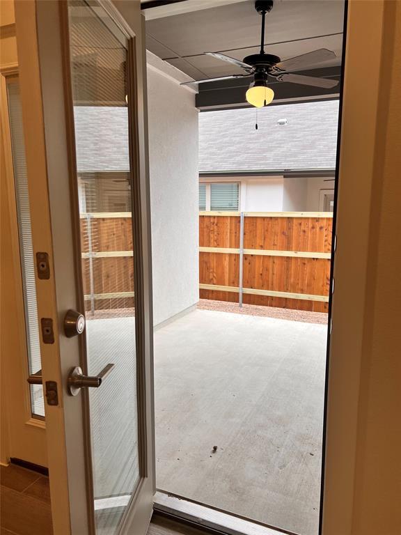 Building Photo - 442 Parkline Dr