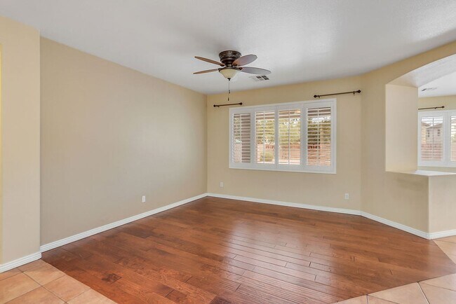 Building Photo - Queen Creek beauty!