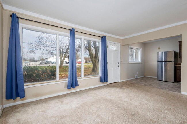 Building Photo - 8620 Milan-Oakville Rd