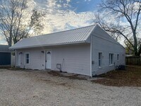 Building Photo - 1611 Nutwood St