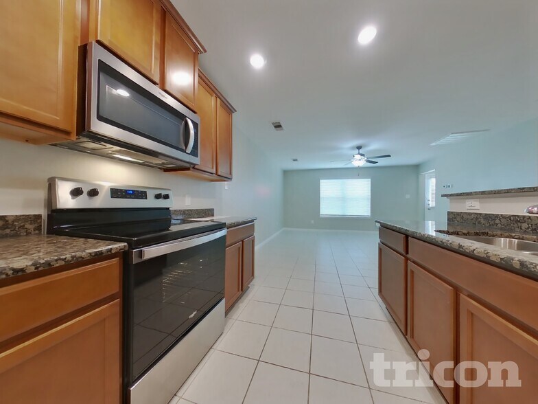 Building Photo - 540 Red Dusk Paint Dr