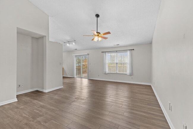 Building Photo - 778 Kingston Cir