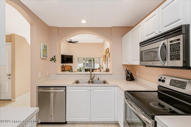 Building Photo - 1510 S Miramar Ave