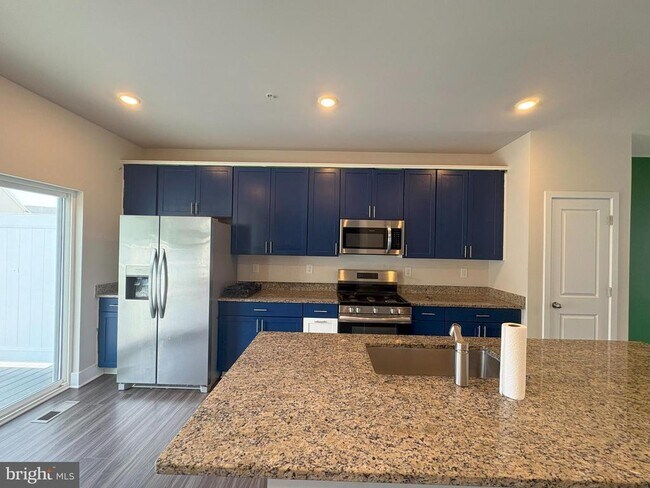 Building Photo - 1815 Betterton Rd