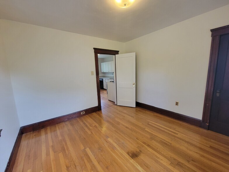 Building Photo - 108 Bourne St