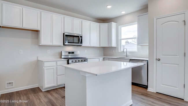 Building Photo - 1850 Washington Blvd