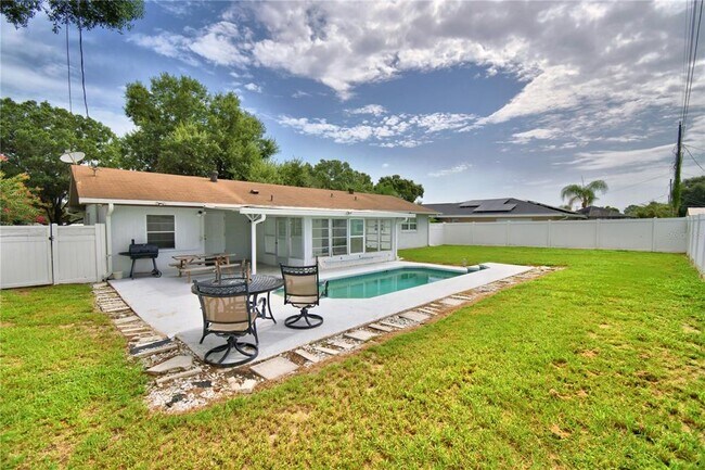 Building Photo - 153 Browning Cir