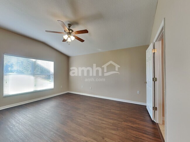 Building Photo - 34842 Marsh Glen Ct