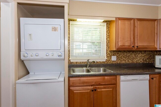Building Photo - 804 Vestavia Villa Ct