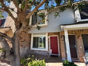 Building Photo - 9831 S 48th Way