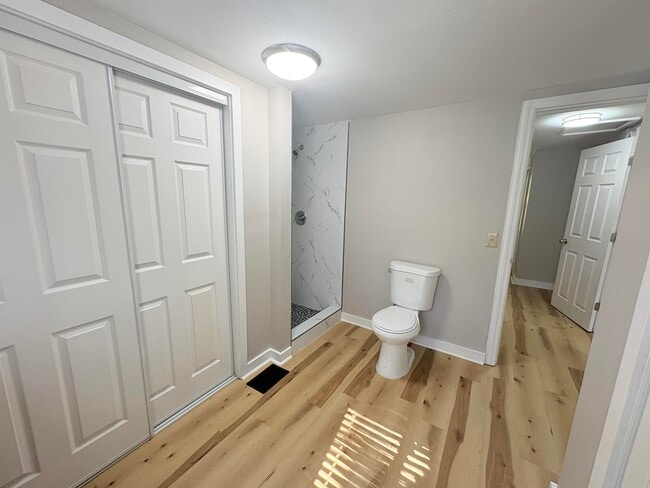 Building Photo - 1530 Live Oak Dr