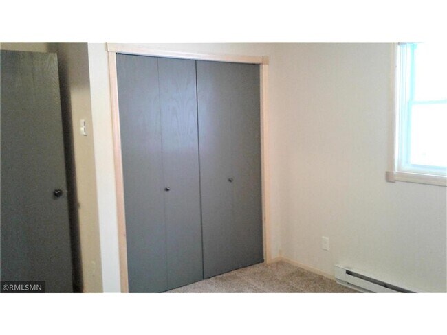 Building Photo - 308 Willow St