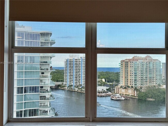 Building Photo - 888 Intracoastal Dr