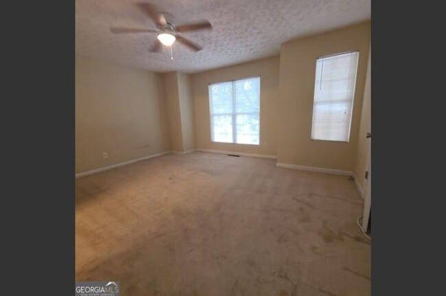 Building Photo - 2103 Grove Way