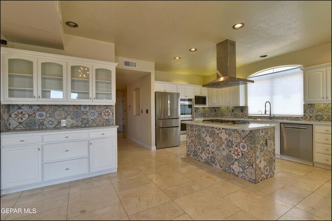 Building Photo - 6732 Pearl Ridge Dr