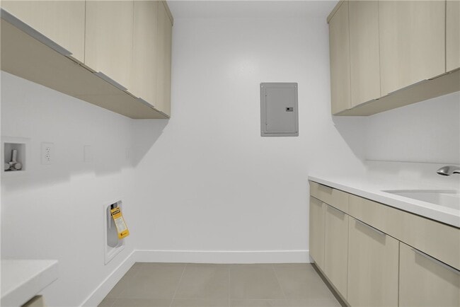 Building Photo - 168 Creation