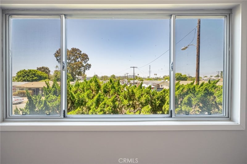 Building Photo - 4875 Cole St