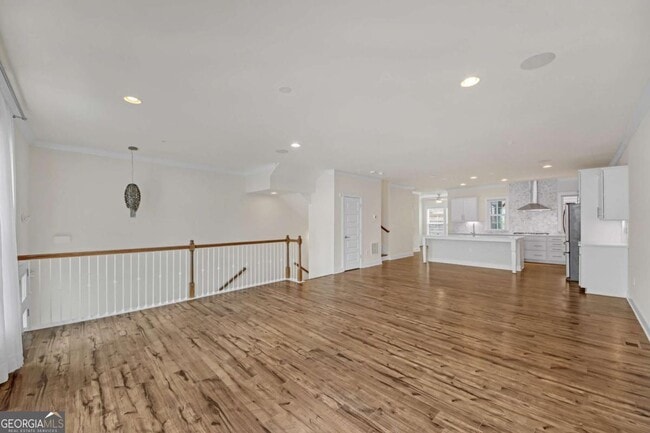 Building Photo - 860 Stonehill Ln