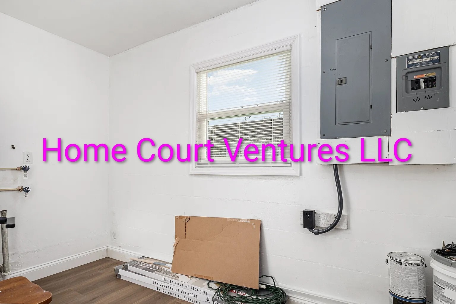 Laundry - 639 W Williams St