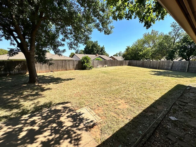 Building Photo - Nice Edmond 3 Bed Home