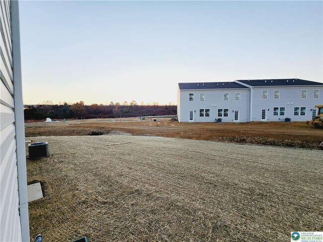 Building Photo - 1255 Susan Cir