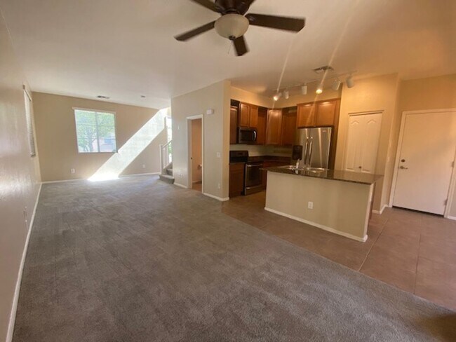 Building Photo - Gilbert 4 bedroom home