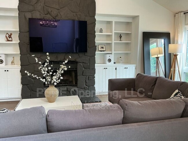 Building Photo - 10635 Spaulding Cir