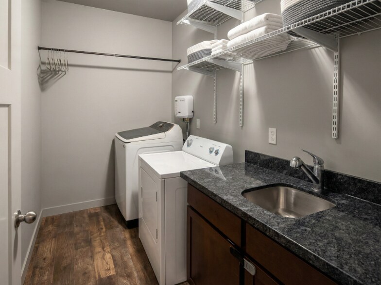 Building Photo - 285 N 680 E