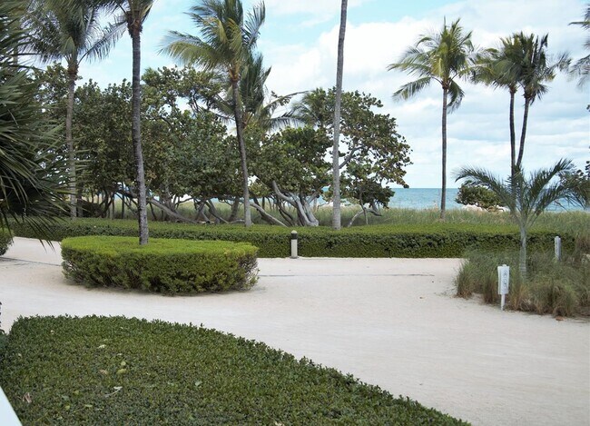 Building Photo - 10155 Collins Ave