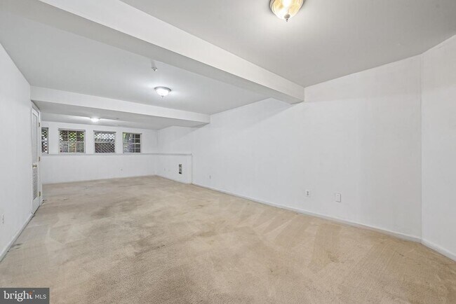 Building Photo - 1724 Emory St