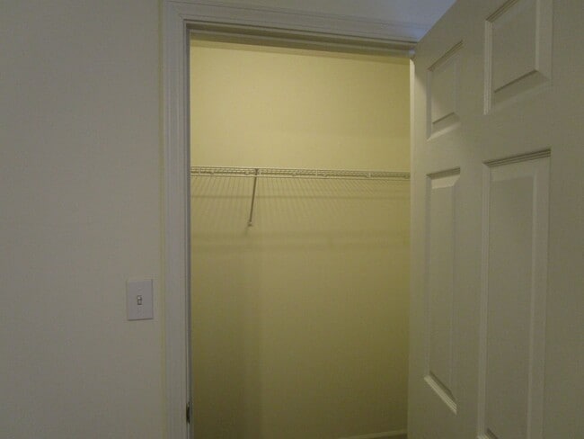 Building Photo - 5001-5003 Betty Jean Way