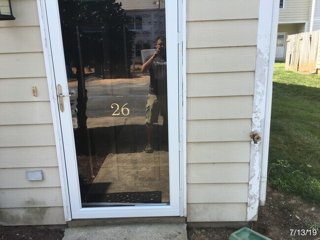 Building Photo - 26 Belhaven Dr