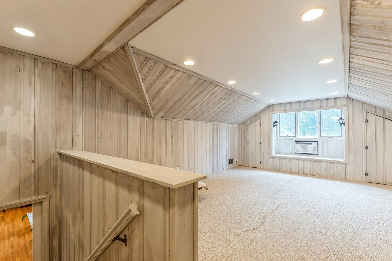 Building Photo - 558 Baylor Ave