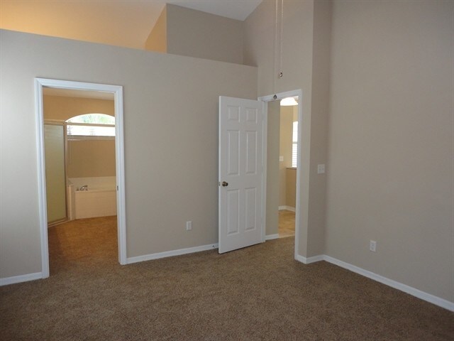 Building Photo - 13503 Ironton Dr