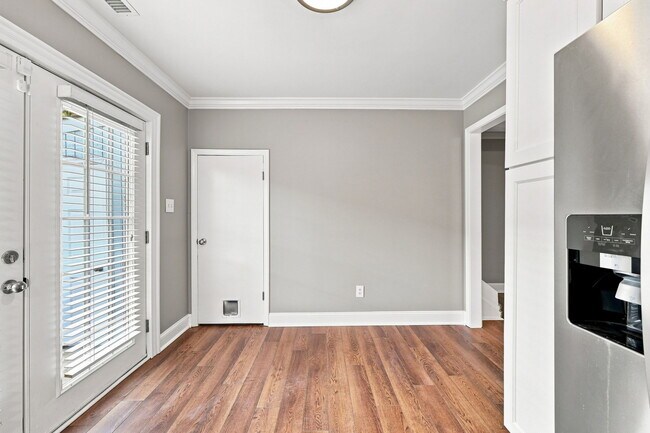 Building Photo - 126 Oakmont Dr