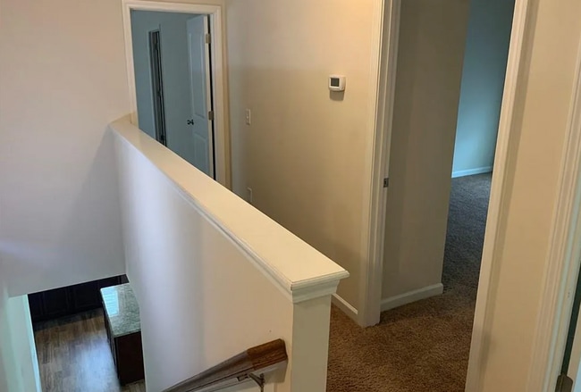 Building Photo - Spacious 5 Bedroom, 3 bath home in Greensb...