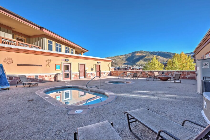 Building Photo - 3720 Sundial Ct