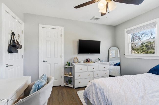 Building Photo - 280 Oakley Ave